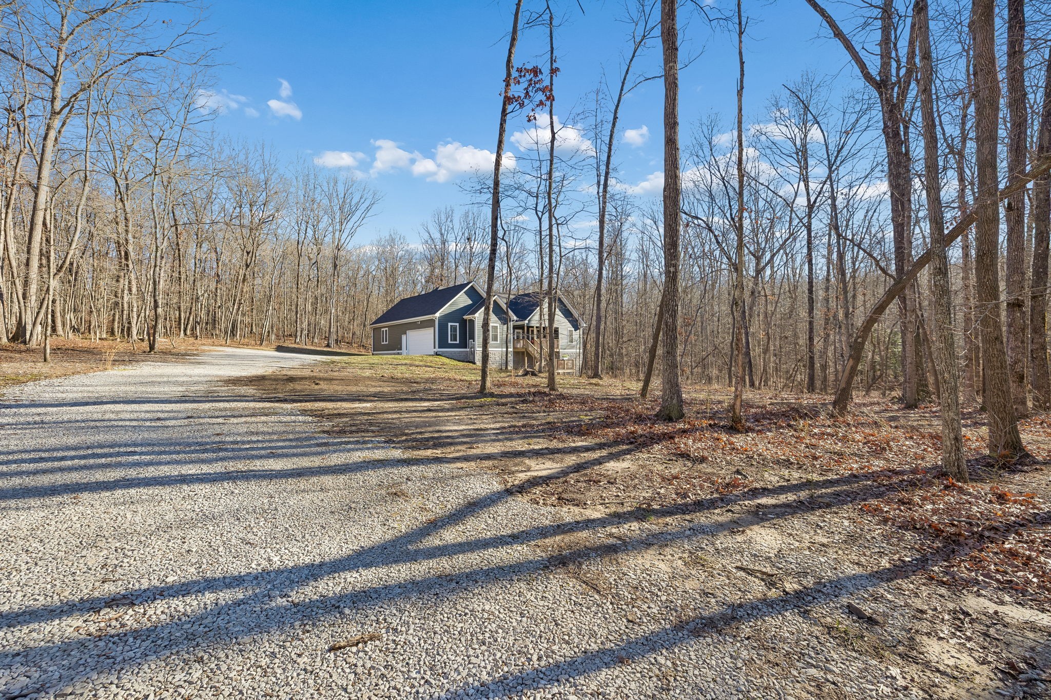 261 Lake Louisa Loop Monteagle, TN 37356 - Photo 6 of 49 a view of a hall with a building in the background