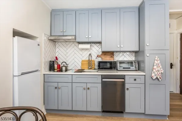 $1,800 | 6 Boyden Parkway, Unit 3, Maplewood, NJ 07040