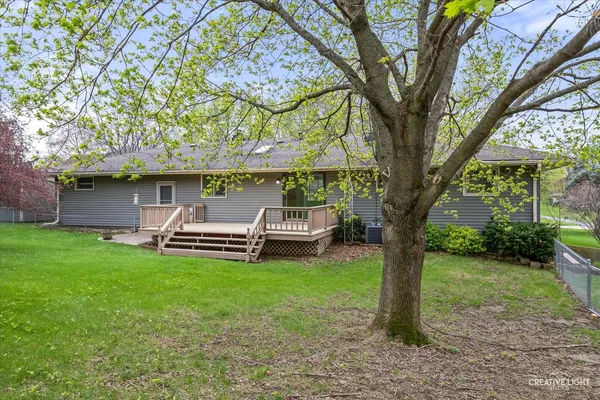 $435,000 | 70 Highview Drive, Yorkville, IL 60560