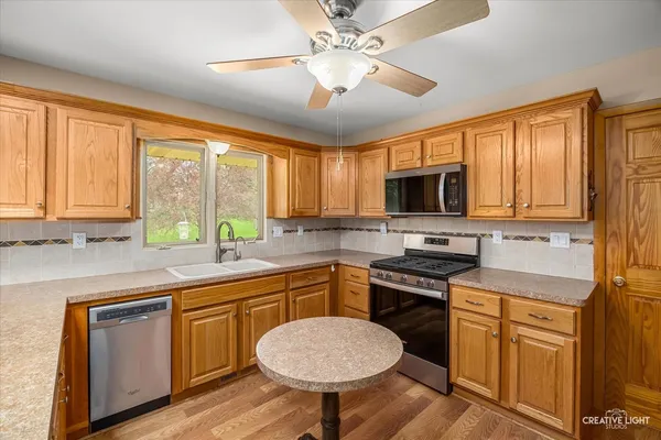 $435,000 | 70 Highview Drive, Yorkville, IL 60560