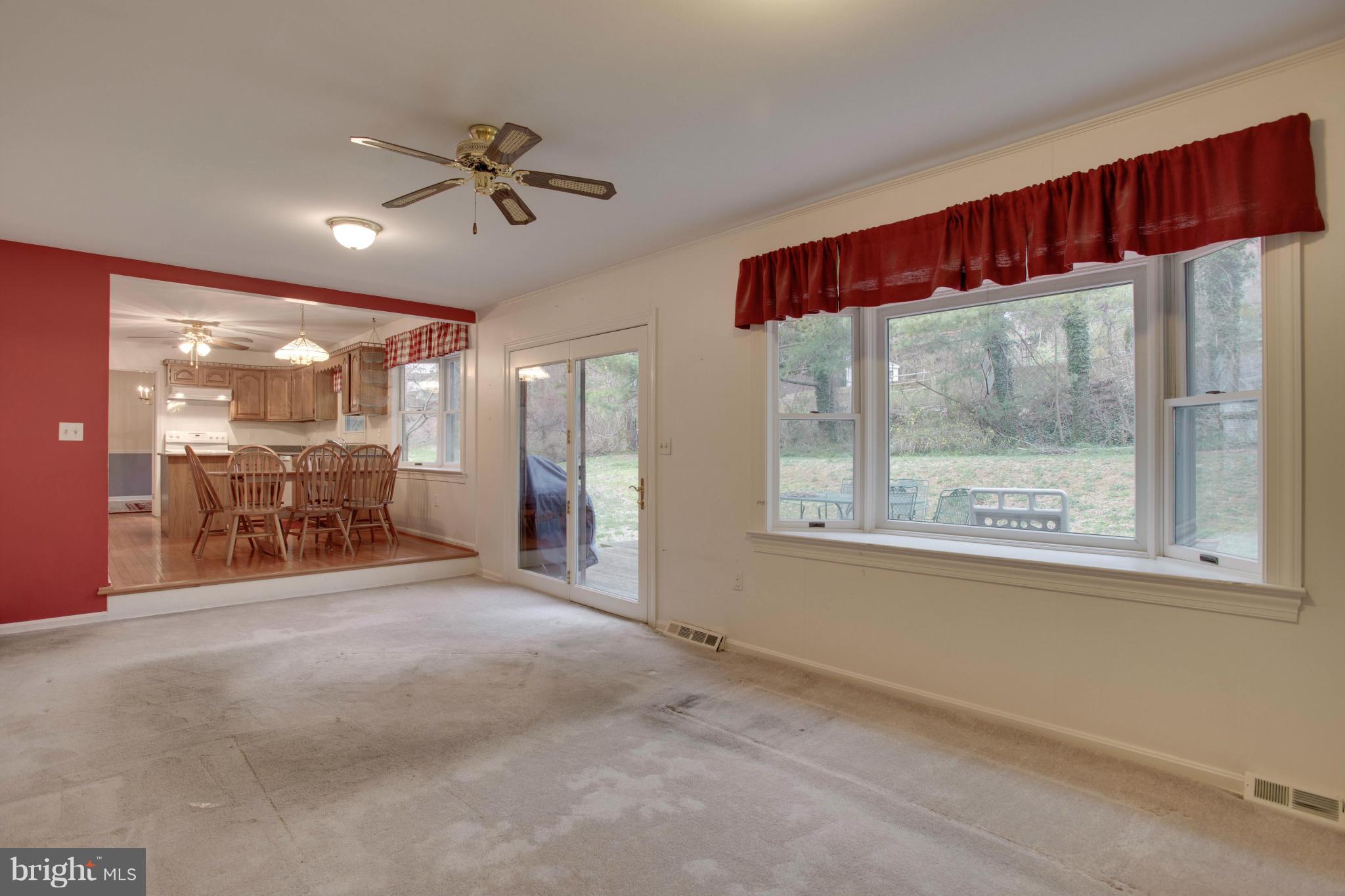 38 Chautaugua Road Arnold, MD 21012 - Photo 8 of 30 Family Room