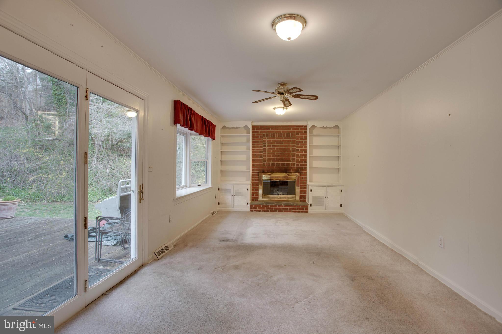 38 Chautaugua Road Arnold, MD 21012 - Photo 9 of 30 Family Room