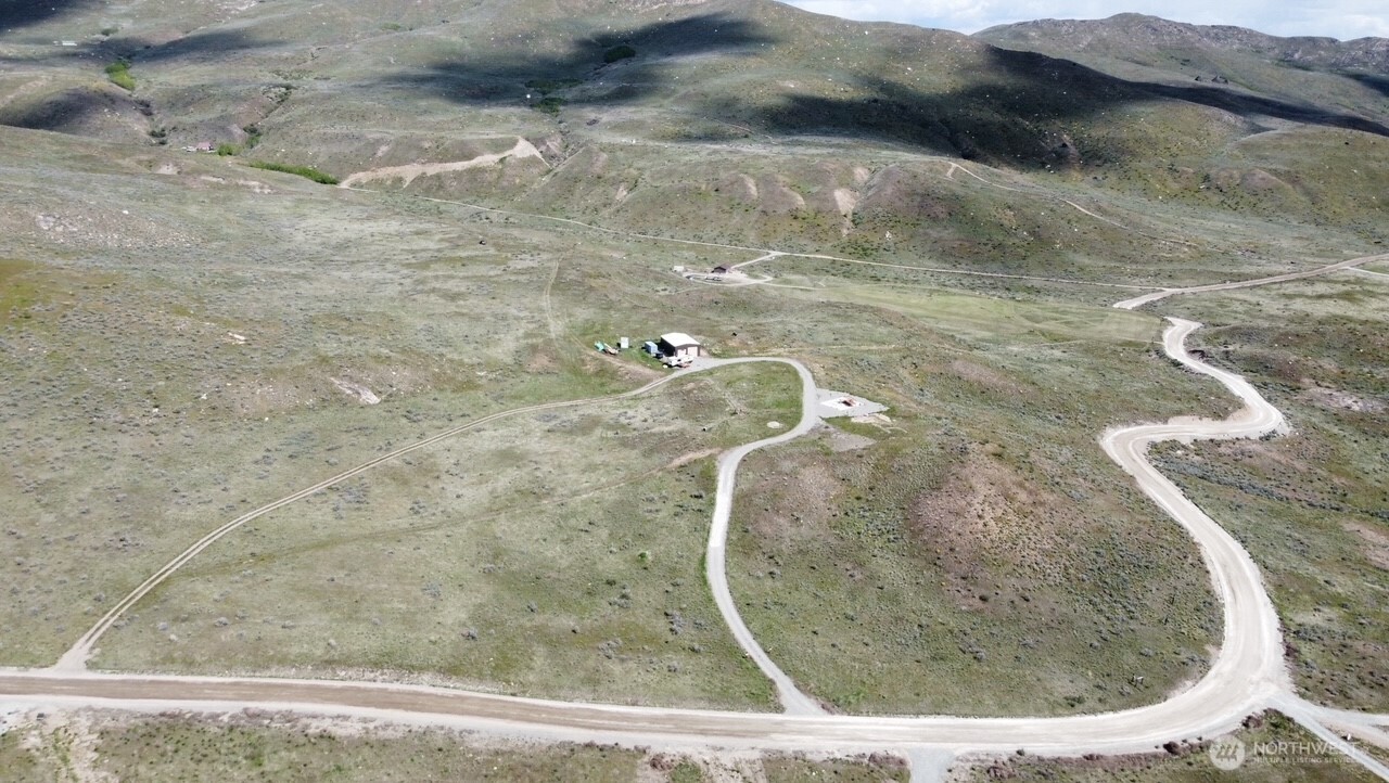 468 Bill Shaw Road Pateros, WA 98846 - Photo 7 of 26 a view of outdoor space