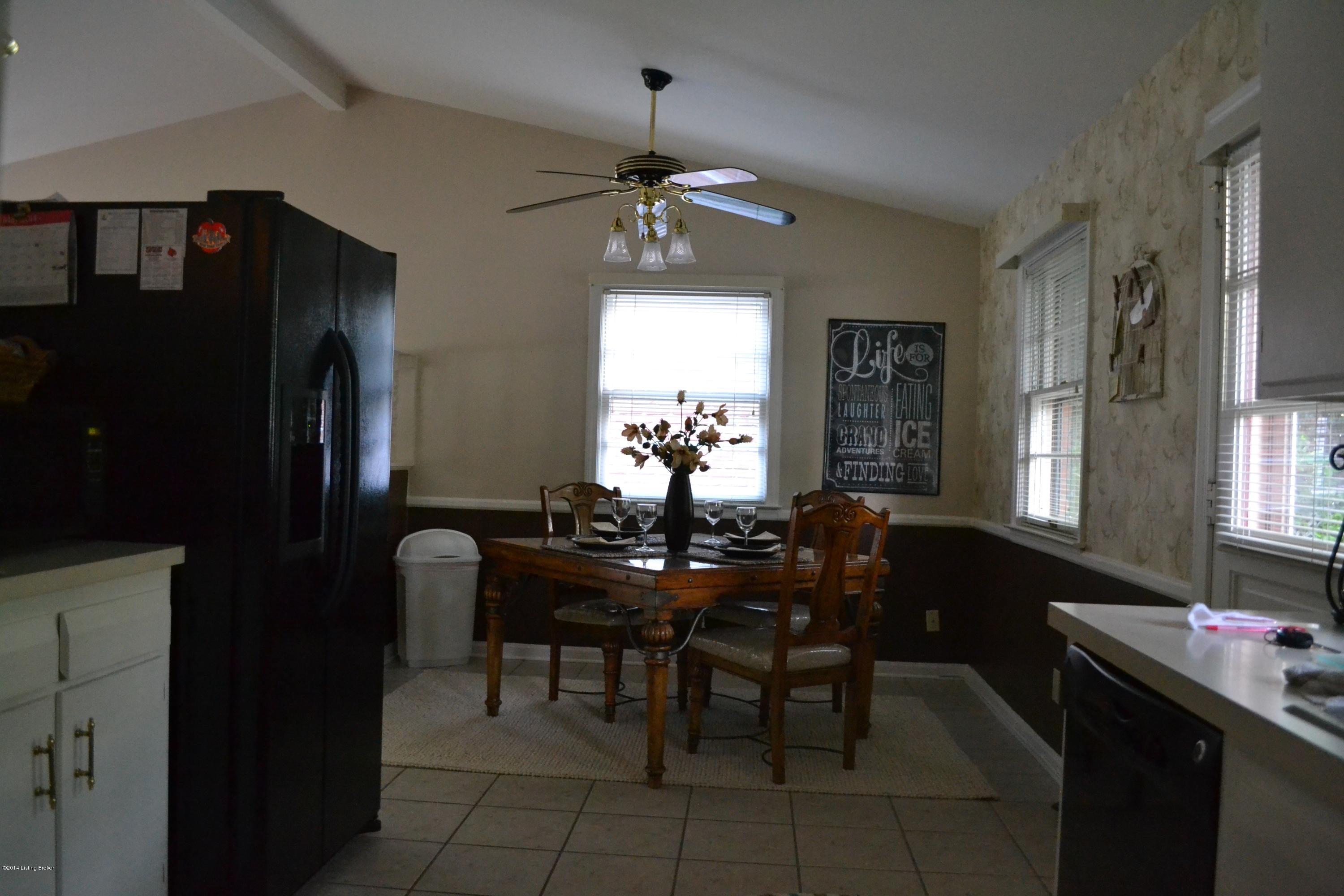2907 Sheldon Road Louisville, KY 40218 - Photo 7 of 22 DSC_0267