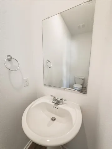 $1,800 | 14007 Tordillo Drive, Elgin, TX 78621