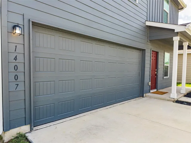 $1,800 | 14007 Tordillo Drive, Elgin, TX 78621