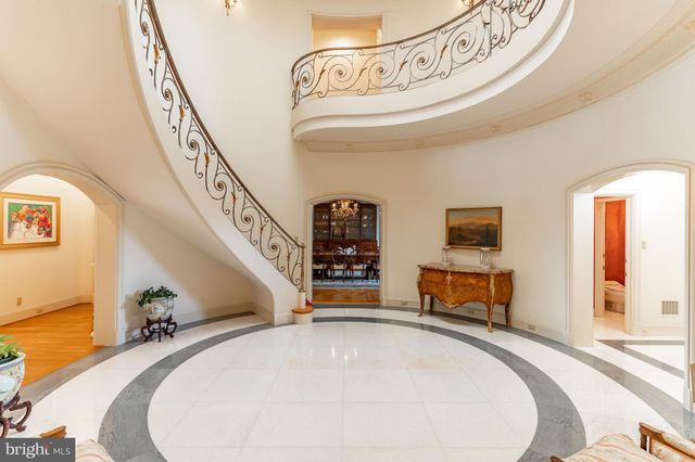 $4,300,000 | 9000 Durham Drive, Potomac, MD 20854