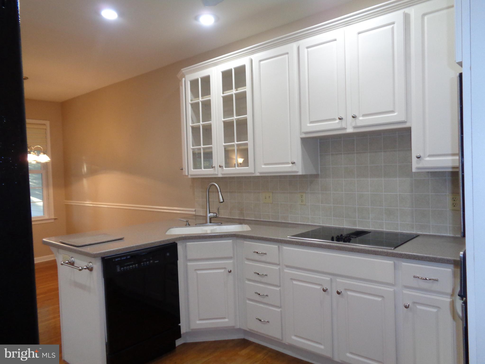 203 Sutherland Road Lancaster, PA 17603 - Photo 10 of 30 Gallery Image 10