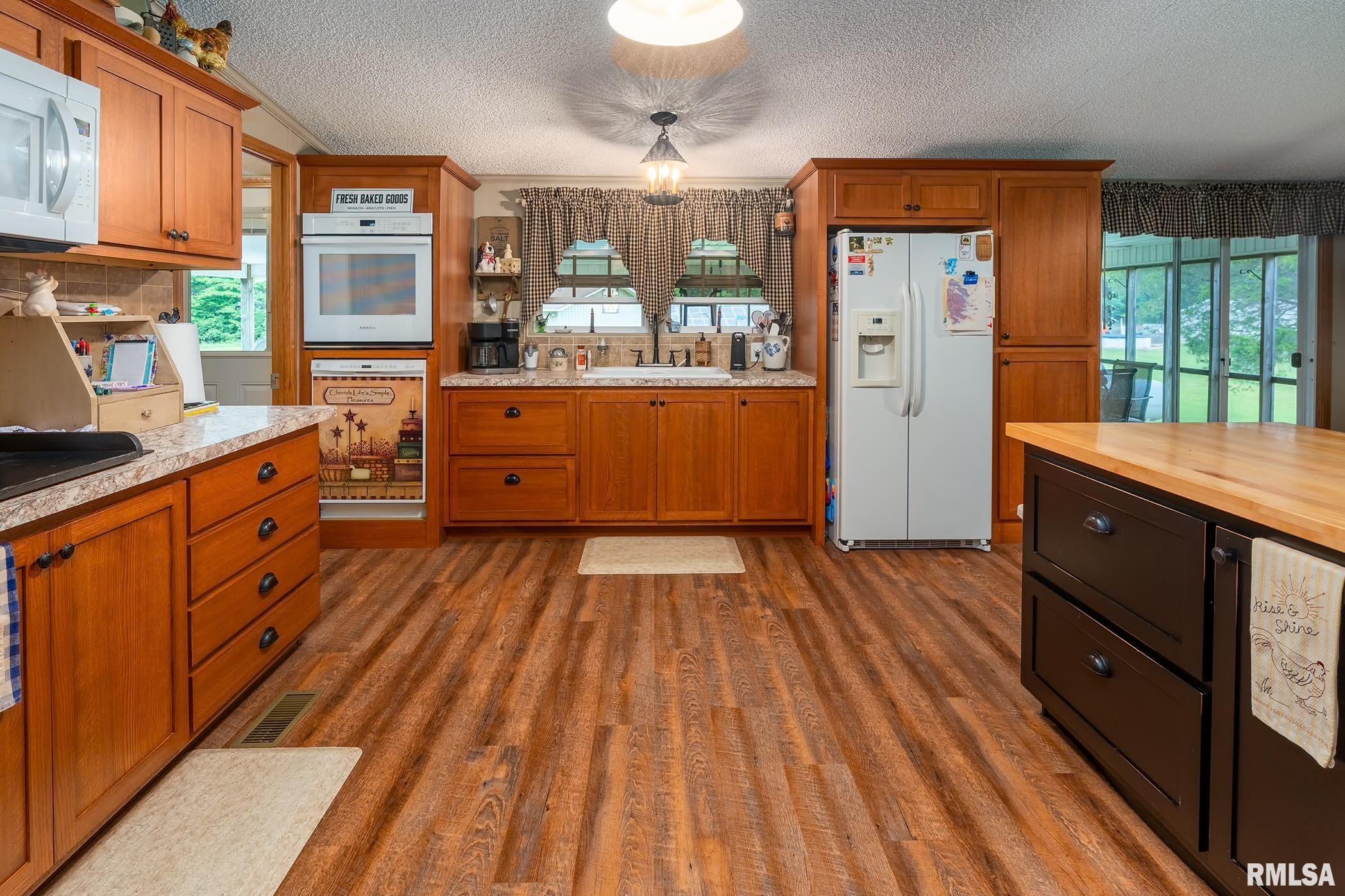 1380 Woolard Road Eldorado, IL 62930 - Photo 10 of 49