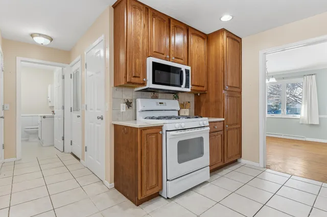 $319,900 | 6409 Trotwood Street, Portage, MI 49024