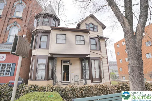 $325,000 | 556 Main Street, Slatington, PA 18080