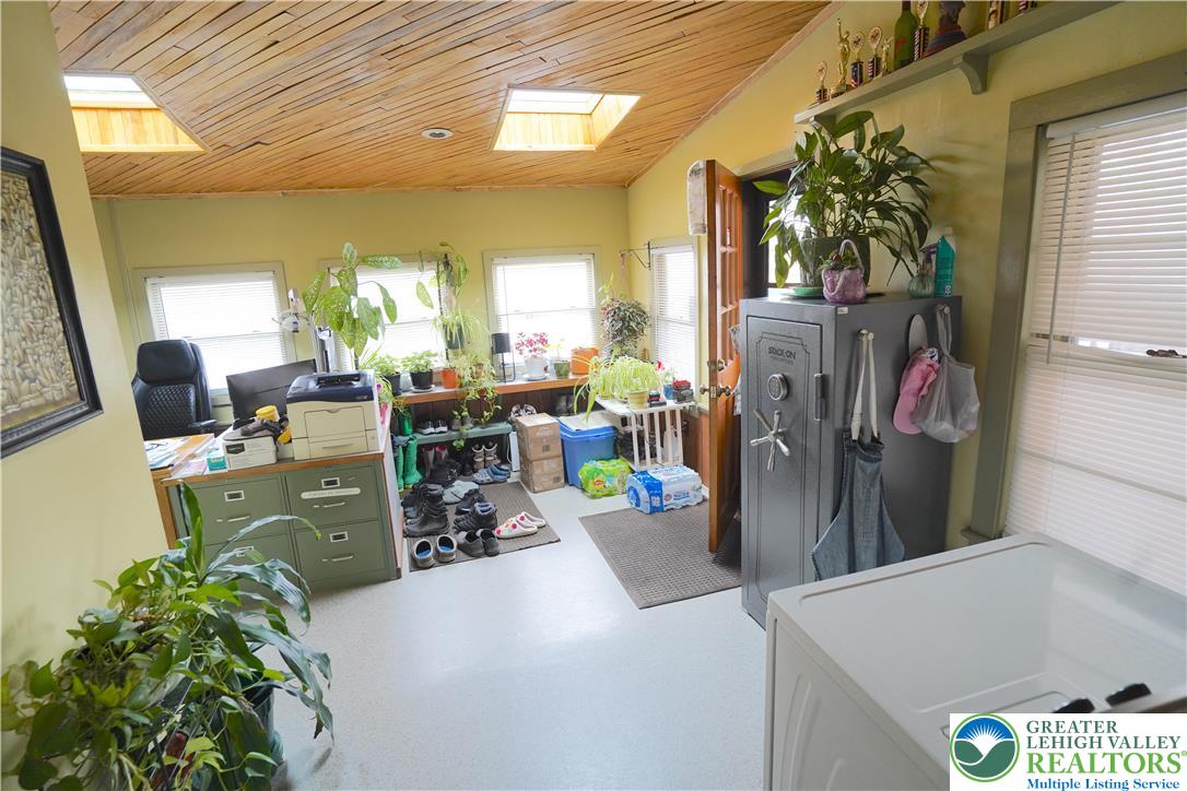 556 Main Street Slatington, PA 18080 - Photo 20 of 52