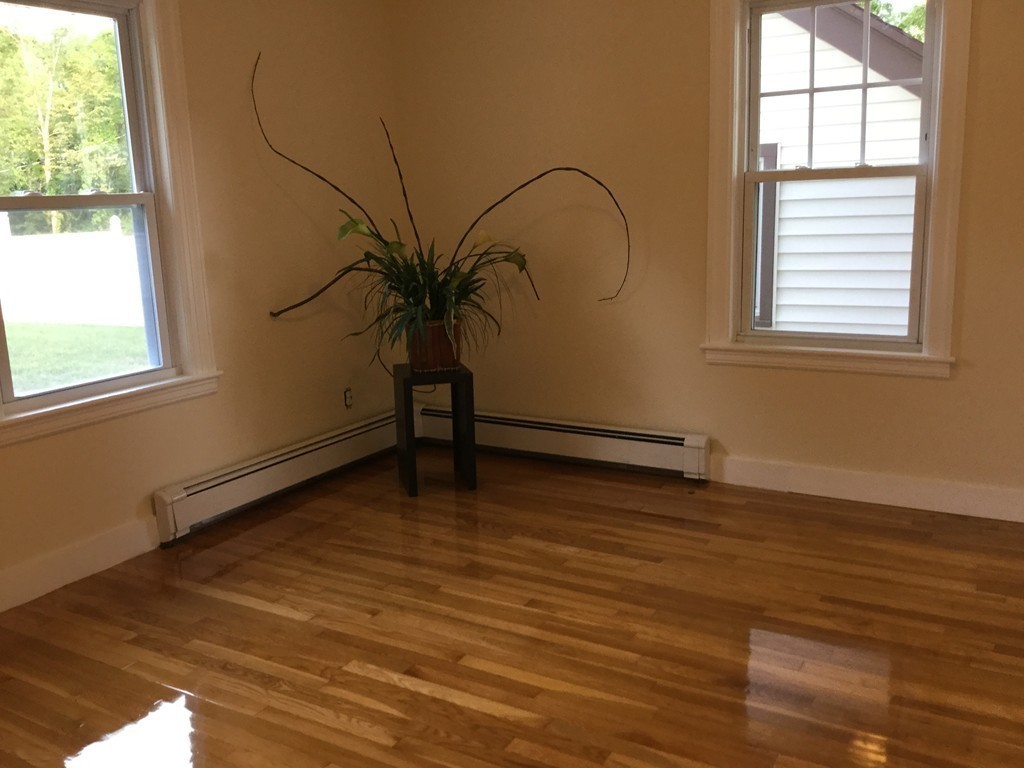 487 Granite Street Worcester, MA 01607 - Photo 6 of 24 Gallery Image 6