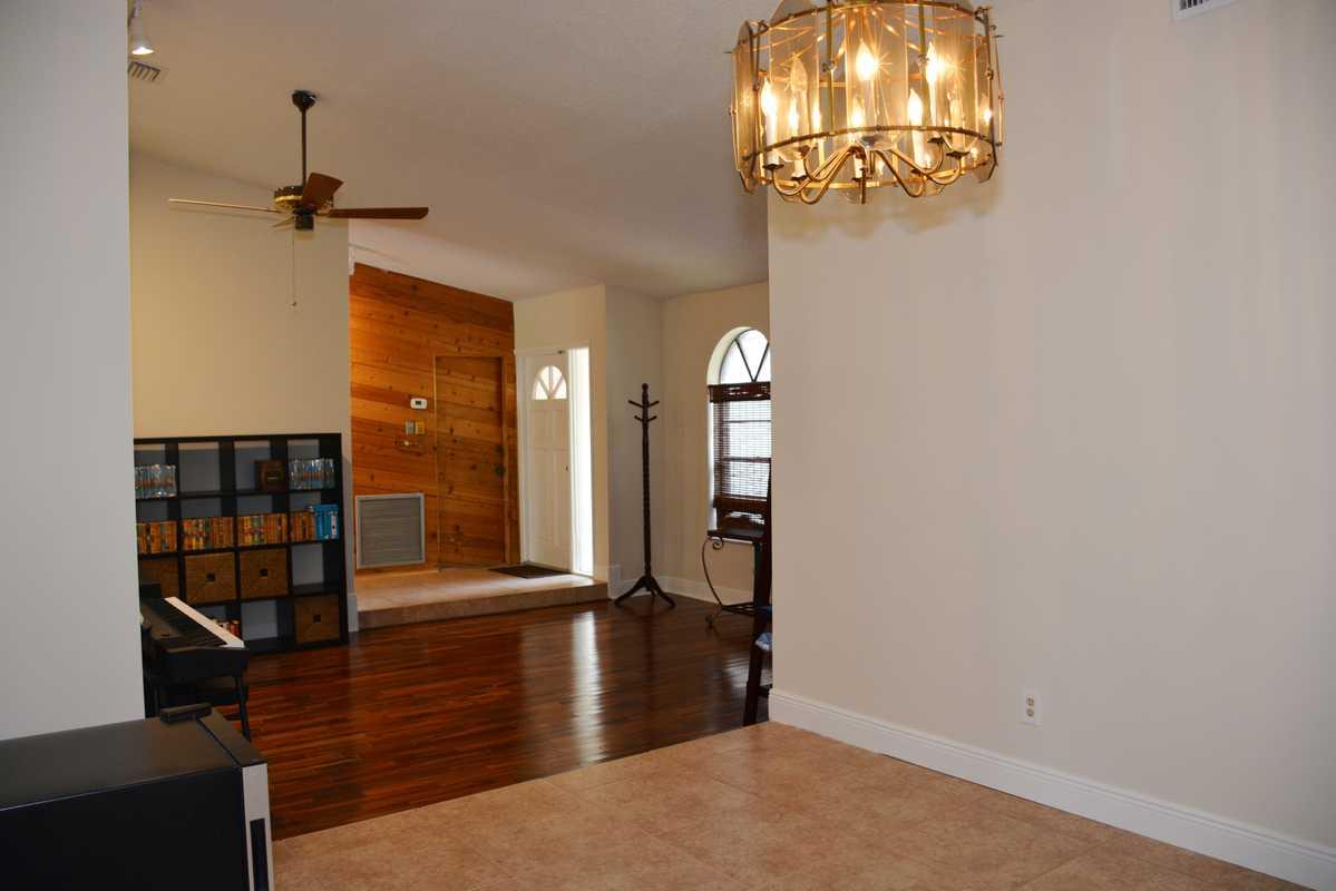 2401 Northwest 26th Street Boca Raton, FL 33431 - Photo 7 of 25 N7ZP7N_still_dr