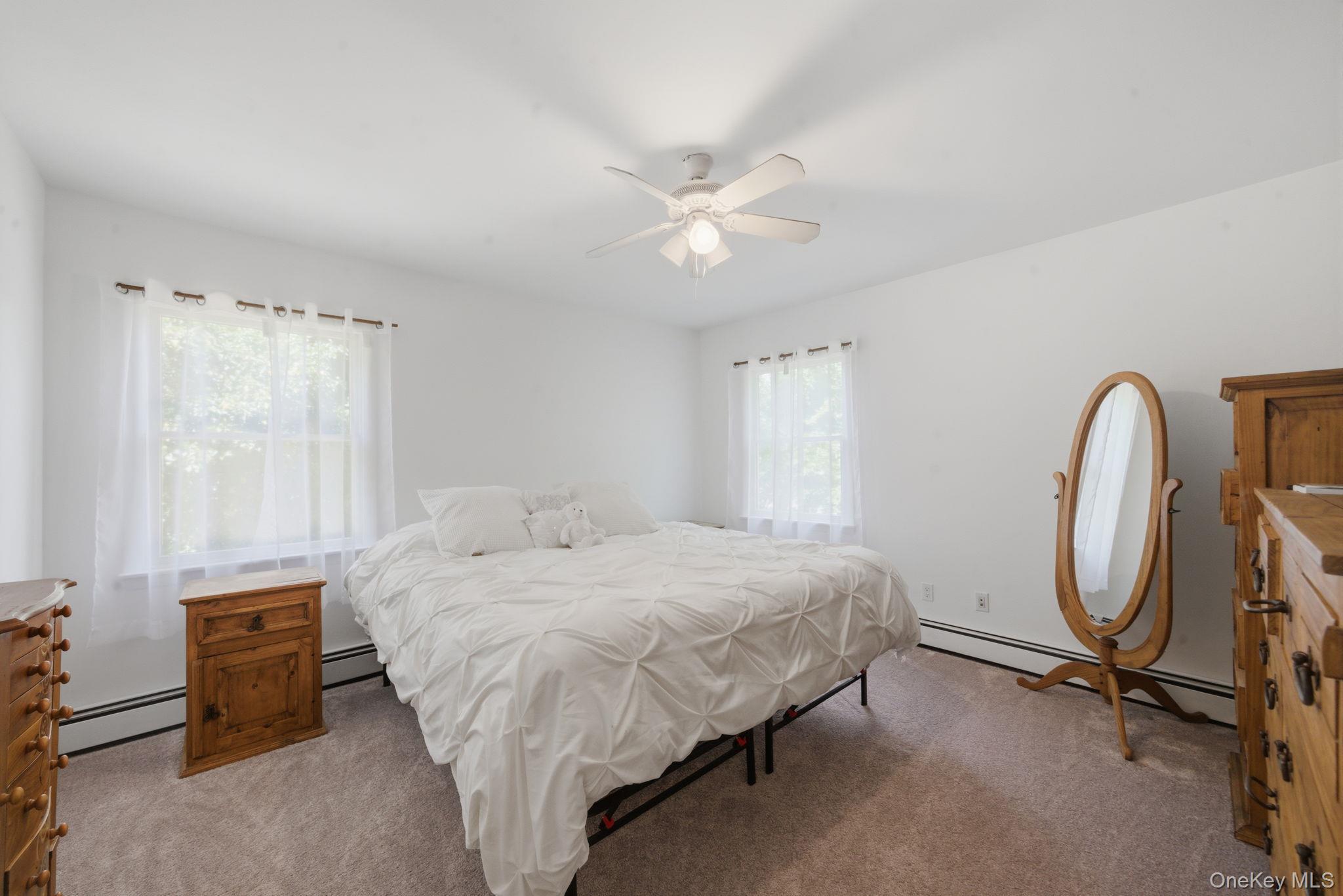 612 Blue Point Road Holtsville, NY 11742 - Photo 19 of 47