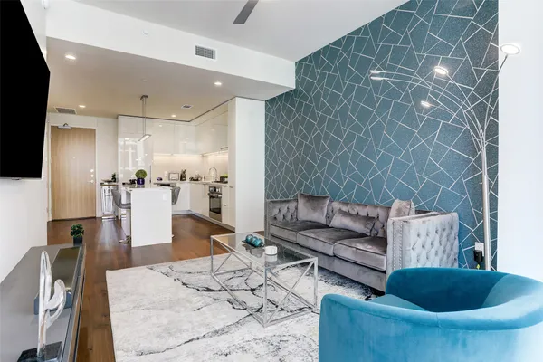 $3,300 | 44 East Avenue, Unit 1502, Austin, TX 78701