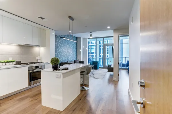 $3,300 | 44 East Avenue, Unit 1502, Austin, TX 78701