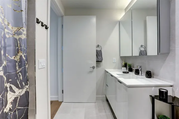 $3,300 | 44 East Avenue, Unit 1502, Austin, TX 78701
