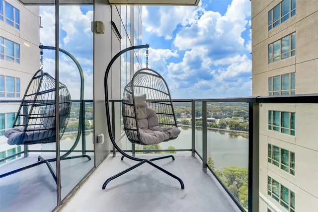 $3,400 | 44 East Avenue, Unit 1502, Austin, TX 78701