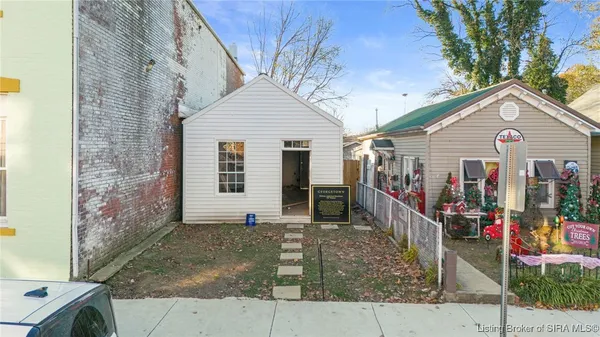 $129,000 | 707 Walnut Street, Madison, IN 47250
