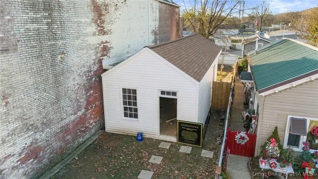 $129,000 | 707 Walnut Street, Madison, IN 47250