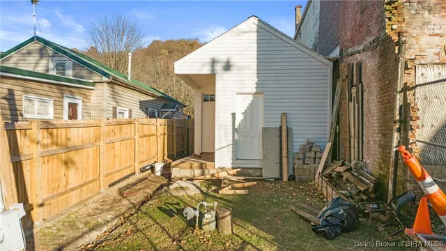 $129,000 | 707 Walnut Street, Madison, IN 47250