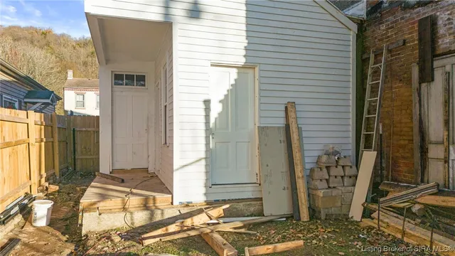 $129,000 | 707 Walnut Street, Madison, IN 47250