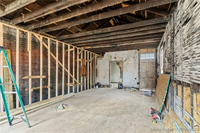 $129,000 | 707 Walnut Street, Madison, IN 47250