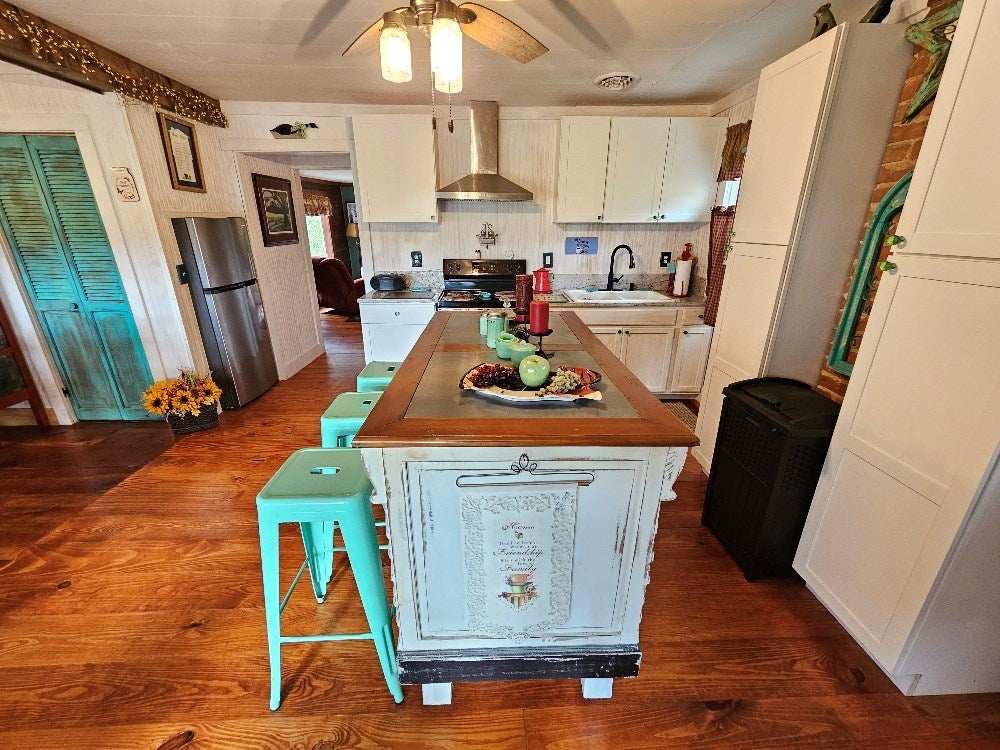 1030 Dixon Road Galax, VA 24333 - Photo 23 of 54 Gallery Image 23