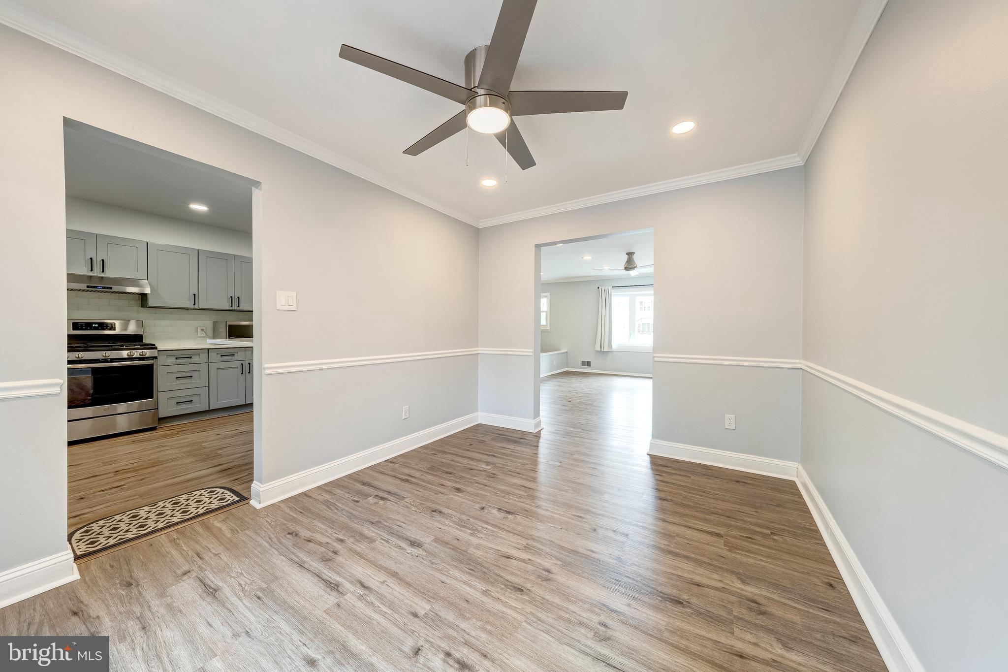 4159 Novar Drive Chantilly, VA 20151 - Photo 4 of 32