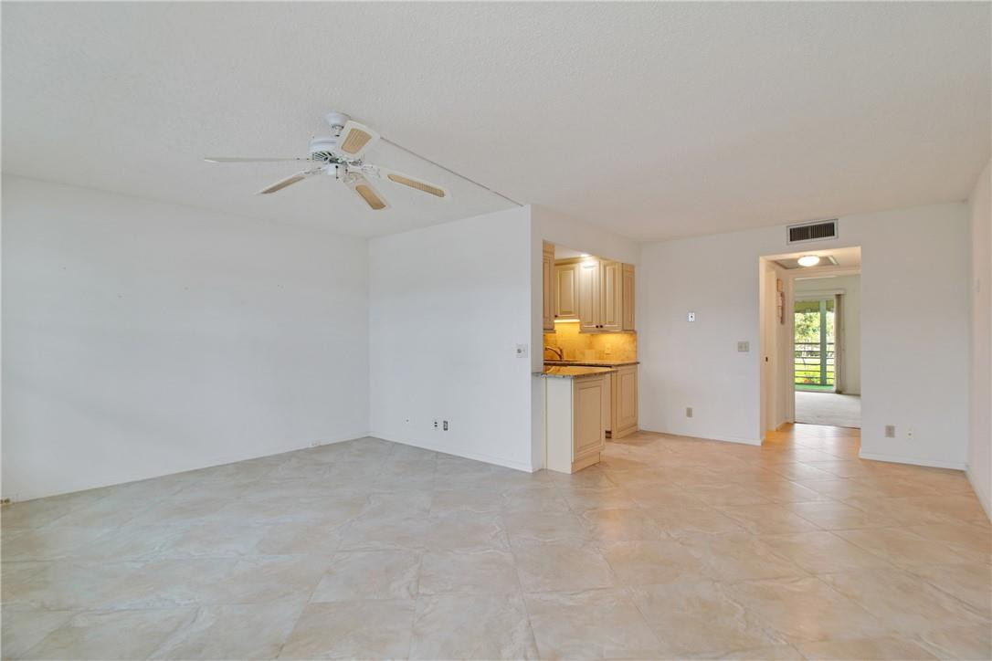 2012 Lincoln A, Unit 2012 Boca Raton, FL 33434 - Photo 3 of 30 Photo 3
