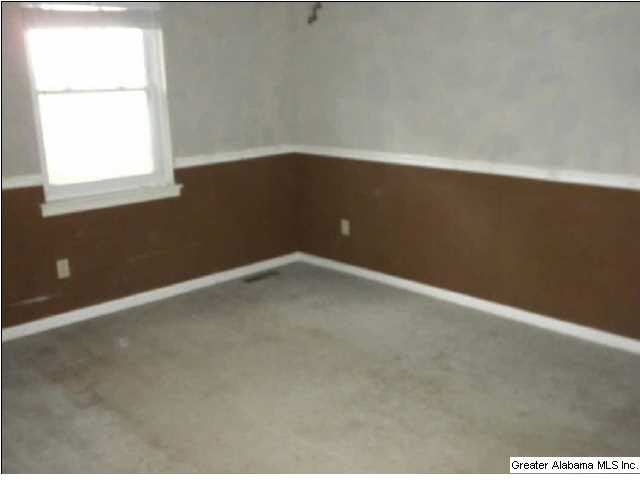 307 Dale Drive Alabaster, AL 35007 - Photo 3 of 12