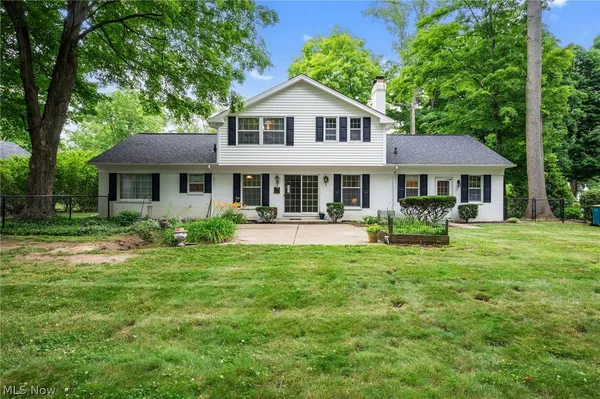 $398,500 | 7676 Fairview Avenue, Mentor, OH 44060