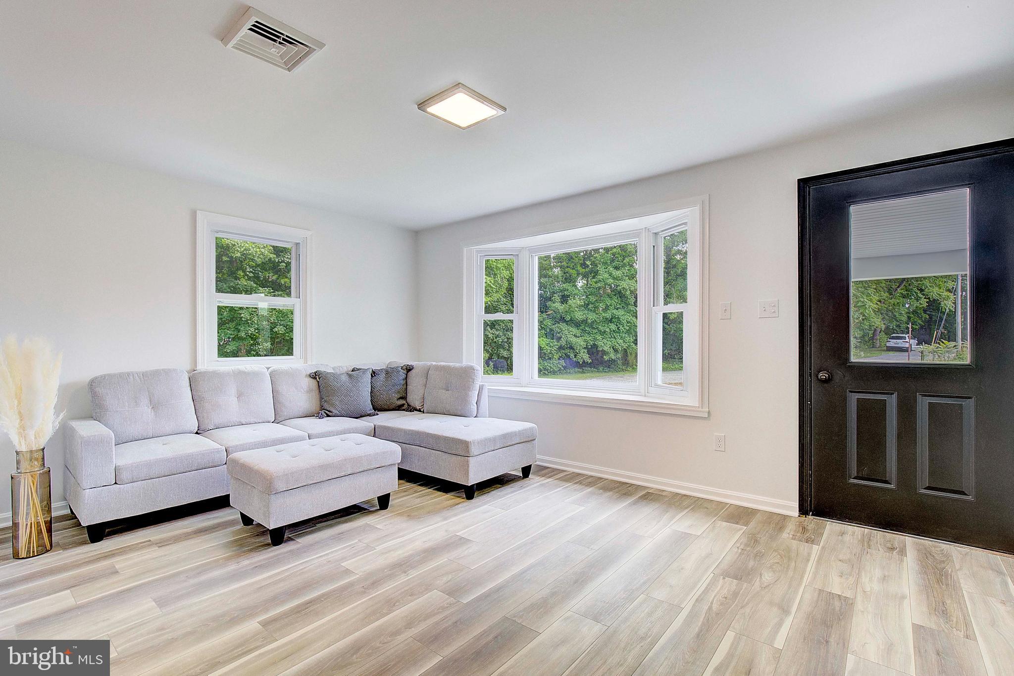 17 Elliott Road Annapolis, MD 21403 - Photo 5 of 23