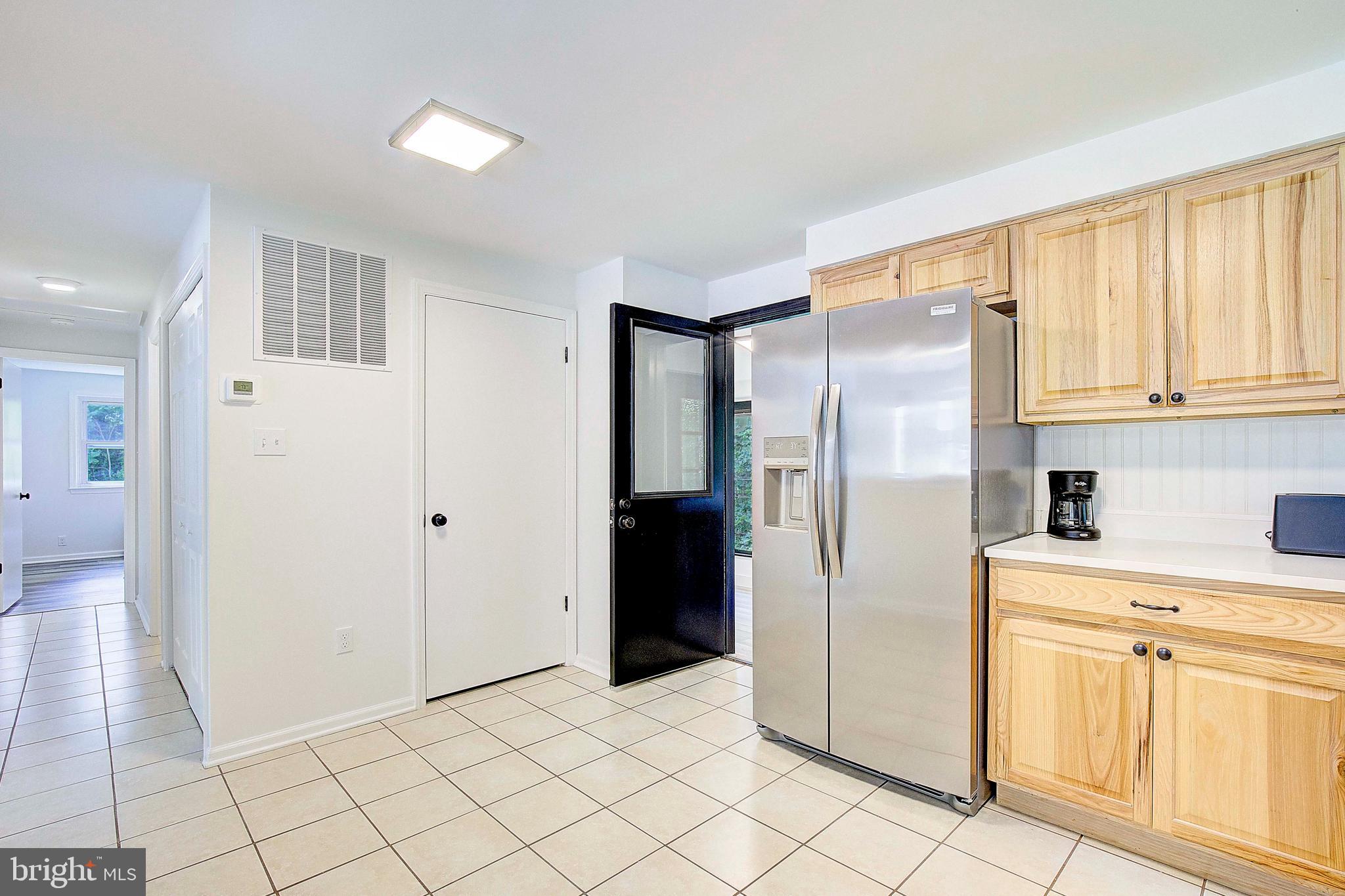 17 Elliott Road Annapolis, MD 21403 - Photo 8 of 23