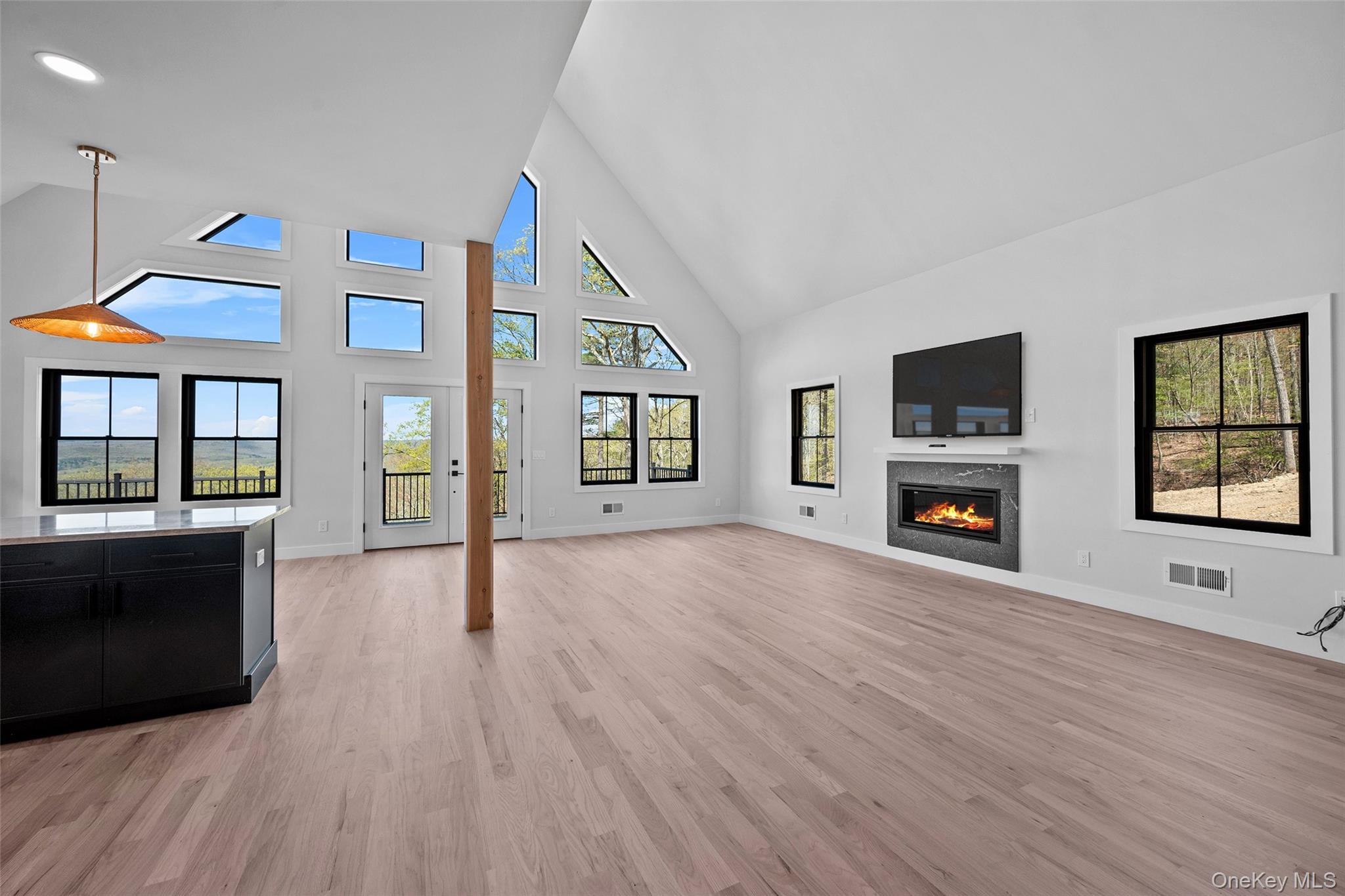 98 Fox Hill Road Wallkill, NY 12589 - Photo 9 of 49 Gallery Image 9
