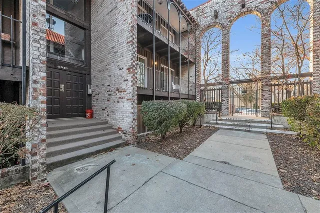 $132,500 | 5015 Walnut Street, Unit A, Kansas City, MO 64112