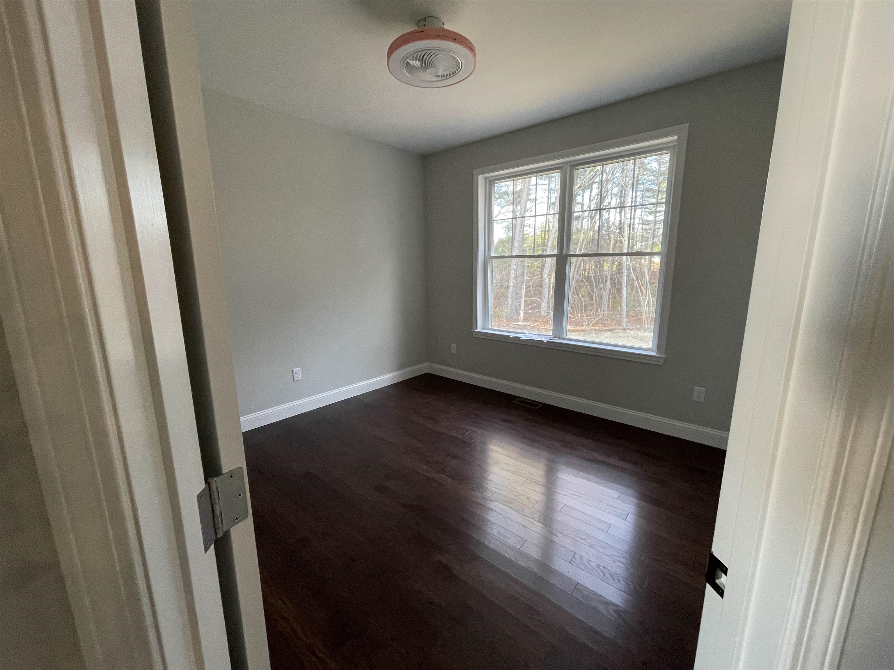 45 Hummingbird Drive Manchester, NH 03104 - Photo 16 of 26 Gallery Image 16