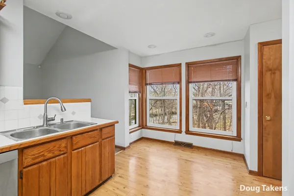 $335,000 | 4386 Ridge Lane Southwest, Wyoming, MI 49519