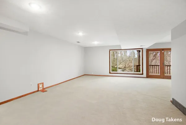 $335,000 | 4386 Ridge Lane Southwest, Wyoming, MI 49519