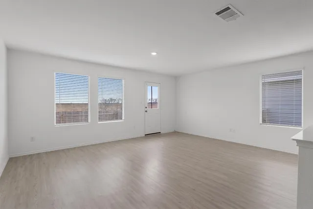 $1,950 | 216 Little Sparklers Loop, Hutto, TX 78634