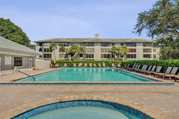 $350,000 | 1530 Whitehall Drive, Unit 302, Davie, FL 33324