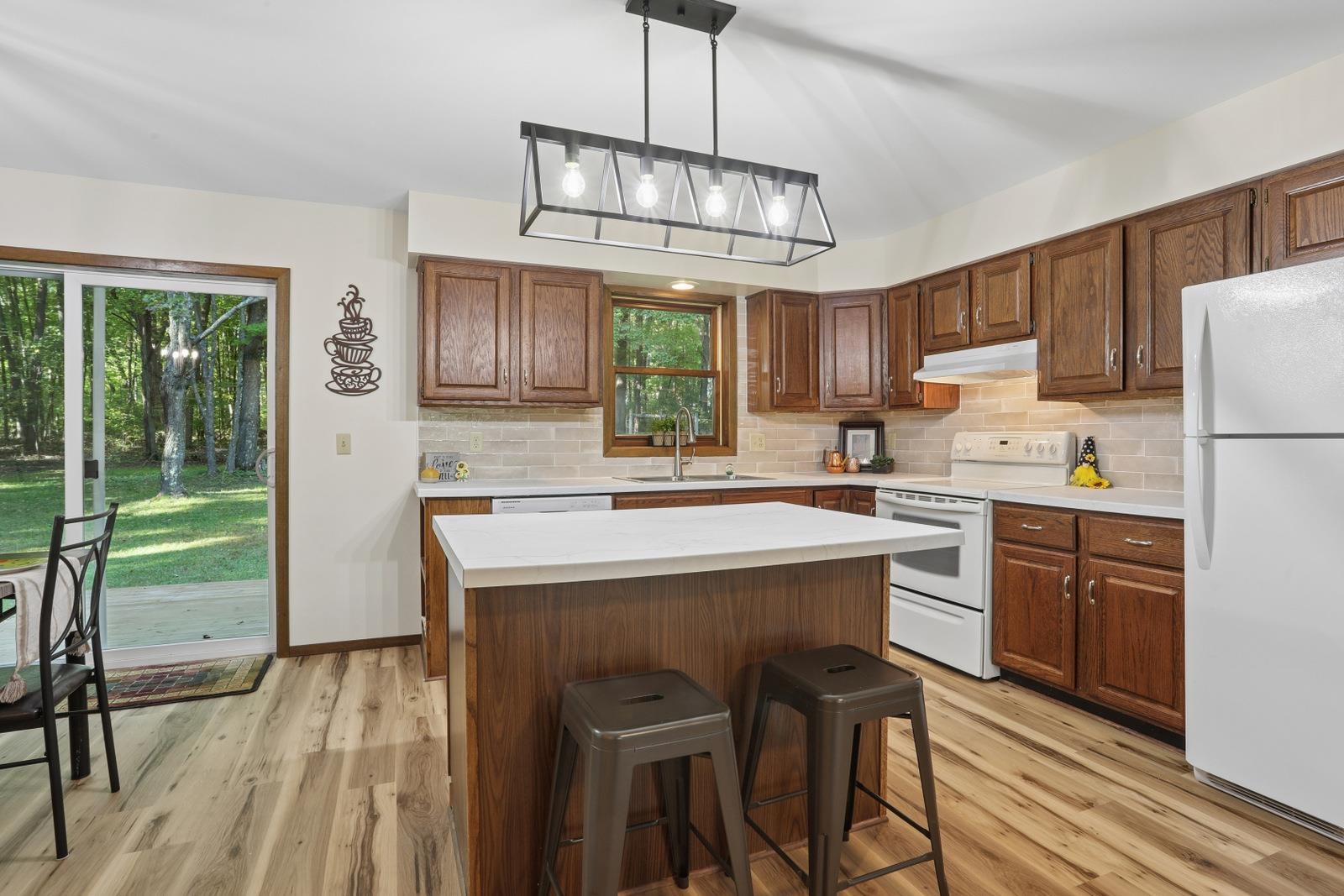 395 County Rd A Amherst Junction, WI 54407 - Photo 9 of 29 Gallery Image 9