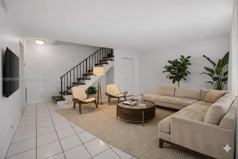 $199,999 | 12422 Florida A1A Alternate, Unit Q5, Palm Beach Gardens, FL 33410