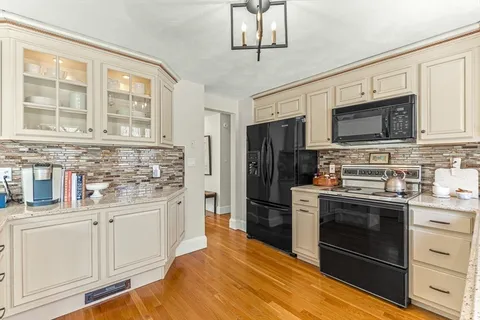 $1,499,000 | 19 Cox Road, Winchester, MA 01890