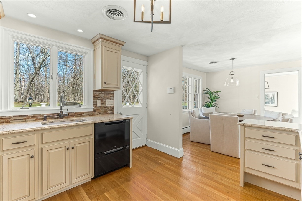 19 Cox Road Winchester, MA 01890 - Photo 16 of 40