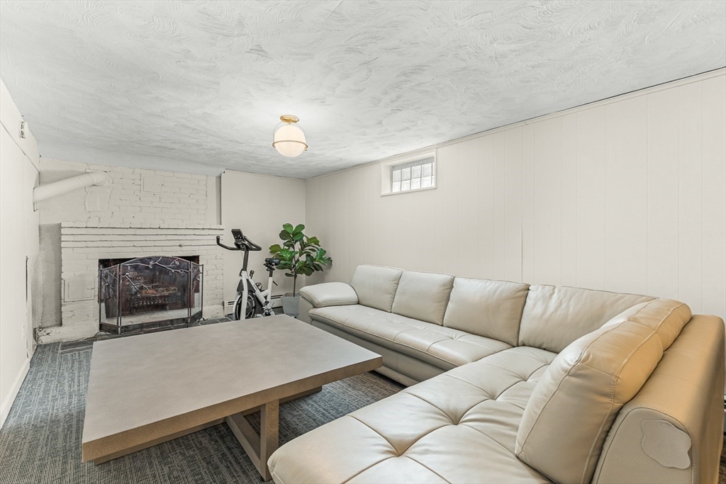 19 Cox Road Winchester, MA 01890 - Photo 31 of 40