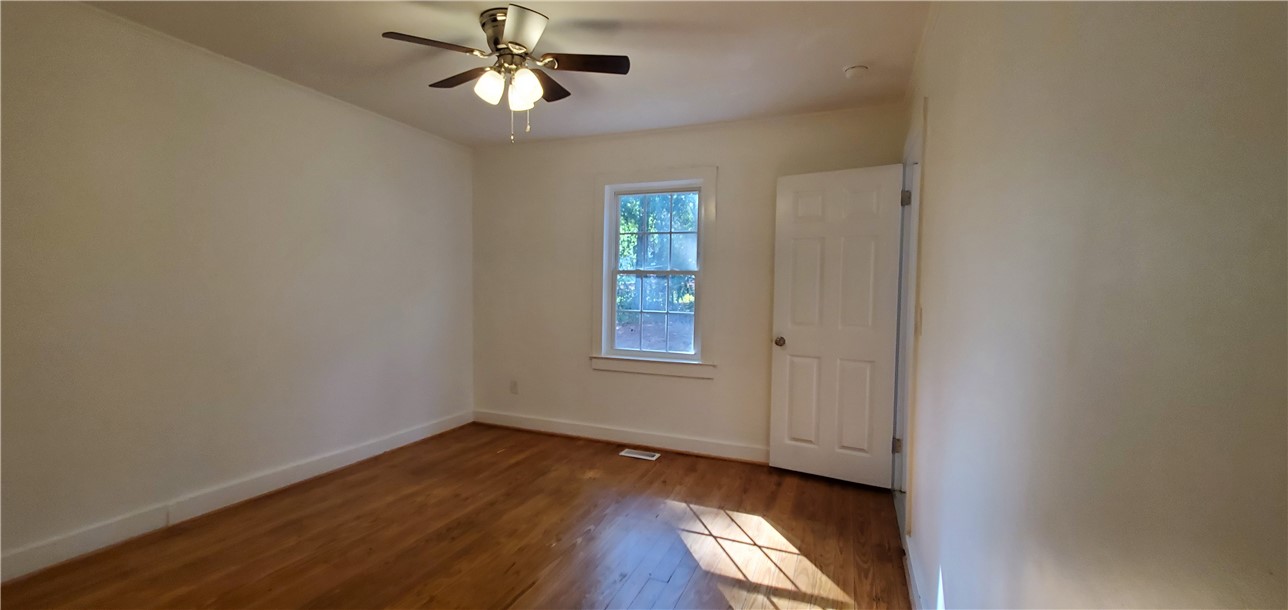 1000 Cherry Street Pendleton, SC 29670 - Photo 12 of 17