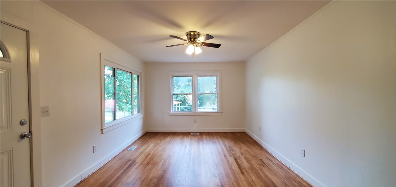1000 Cherry Street Pendleton, SC 29670 - Photo 4 of 17