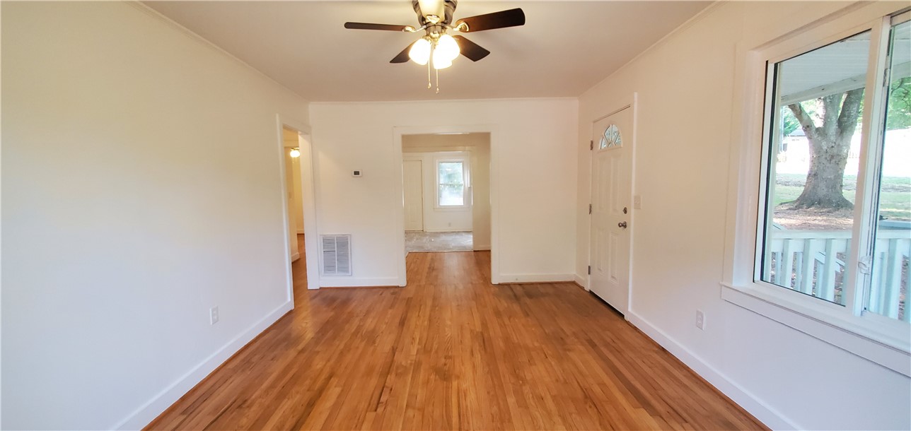1000 Cherry Street Pendleton, SC 29670 - Photo 6 of 17